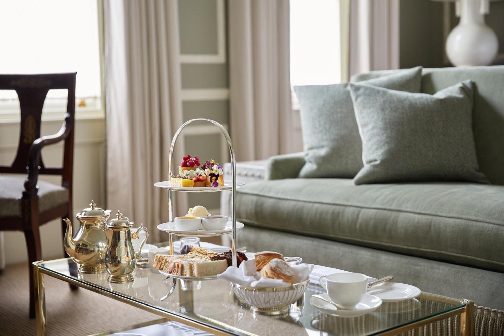 Отель Egerton House Лондон Экстерьер фото